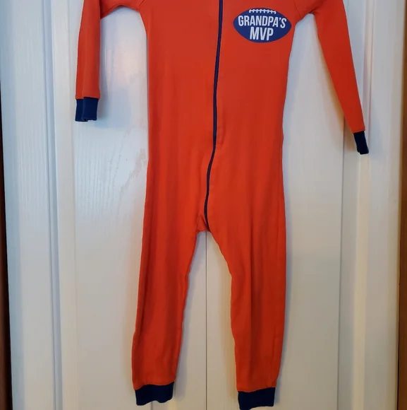 Boys 3T one piece no feet pajamas - Picture 4 of 6